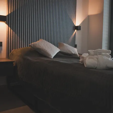 K&t Estate & - Flughafennahe Gaestesuite דירה *