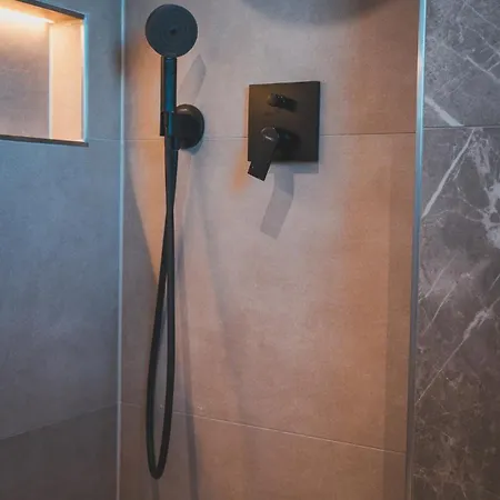 K&t Estate & - Flughafennahe Gaestesuite * Hofheim am Taunus