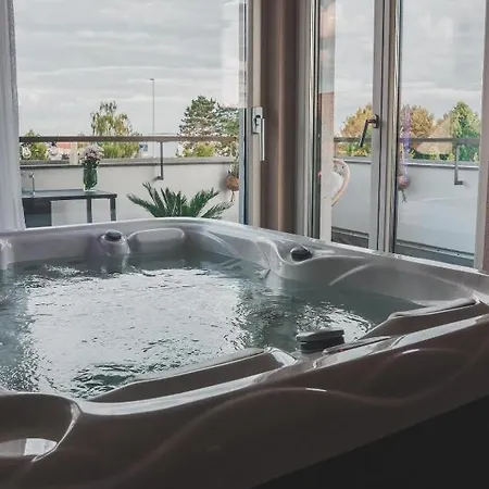 K&t Estate & - Flughafennahe Gaestesuite Appartement