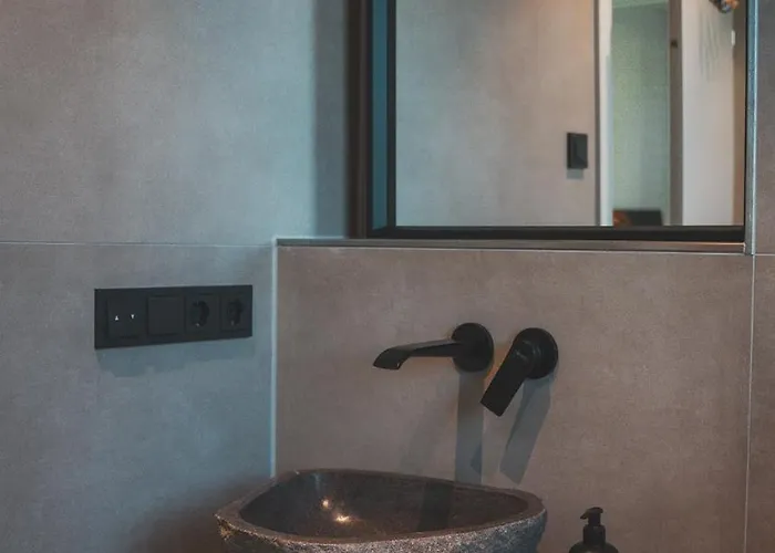 Daire K&t Estate & - Flughafennahe Gaestesuite