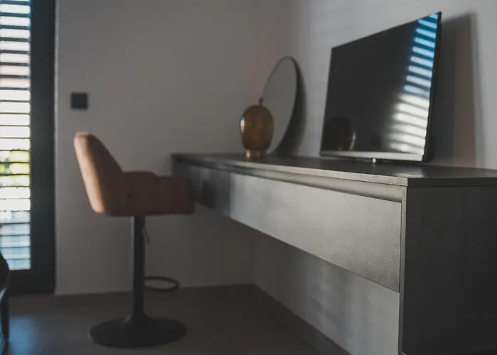 K&t Estate & - Flughafennahe Gaestesuite *